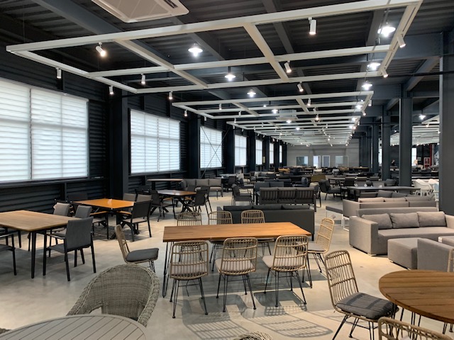 China hub, showroom and warehouse