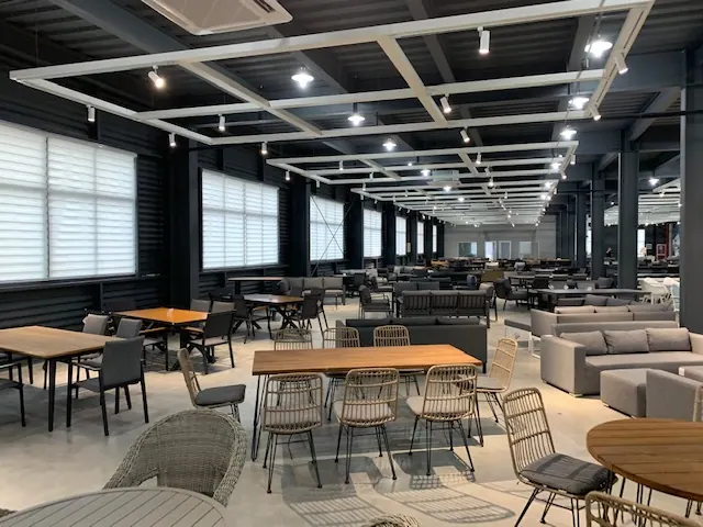 China hub, showroom and warehouse