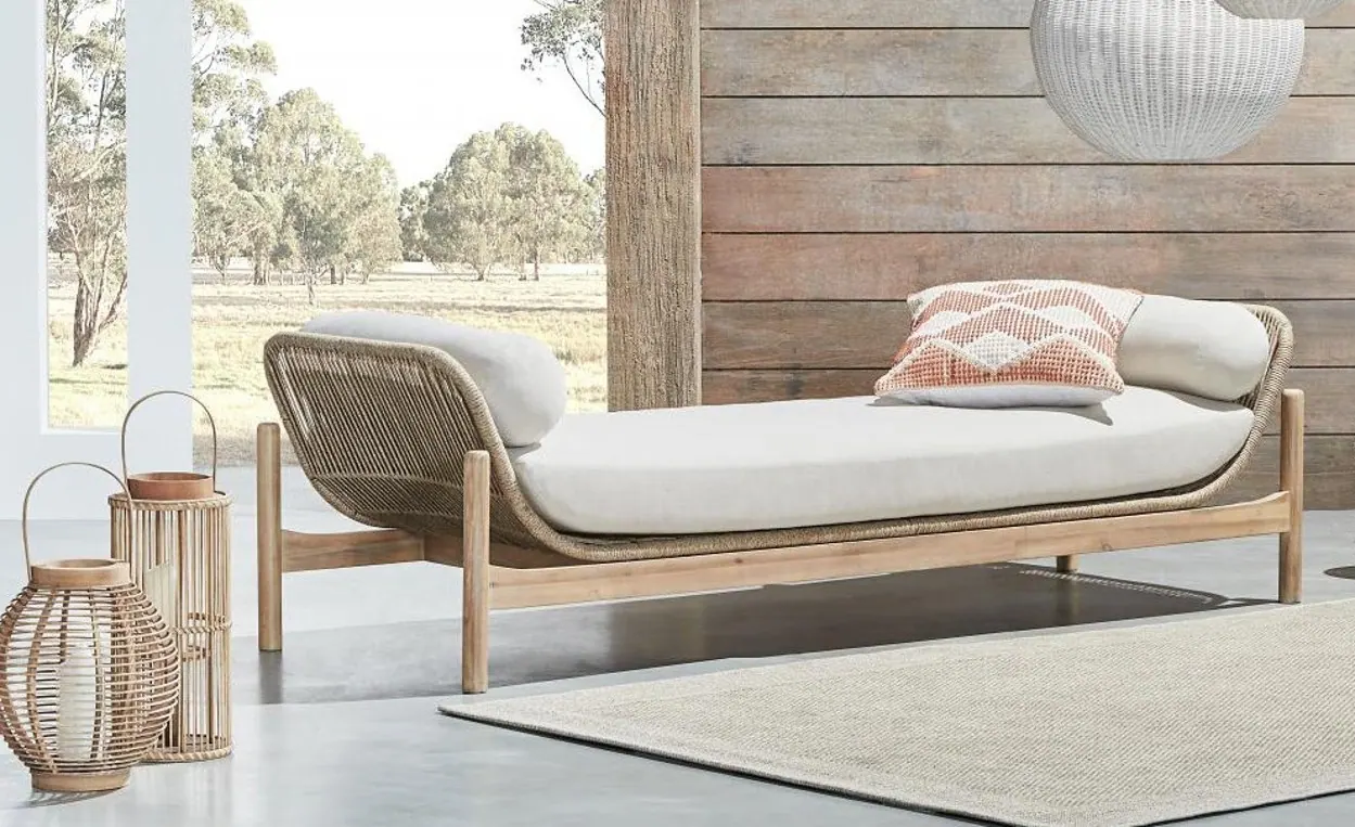 Benches & day beds, range shot