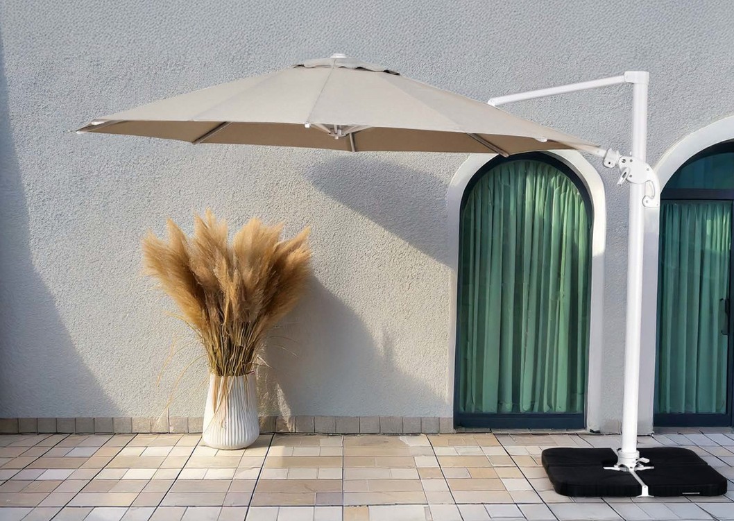 Umbrellas & shade, range shot