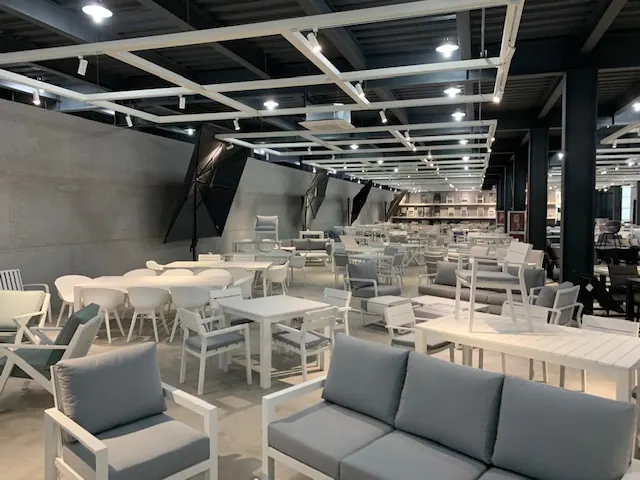 China showroom and consolidation warehouse